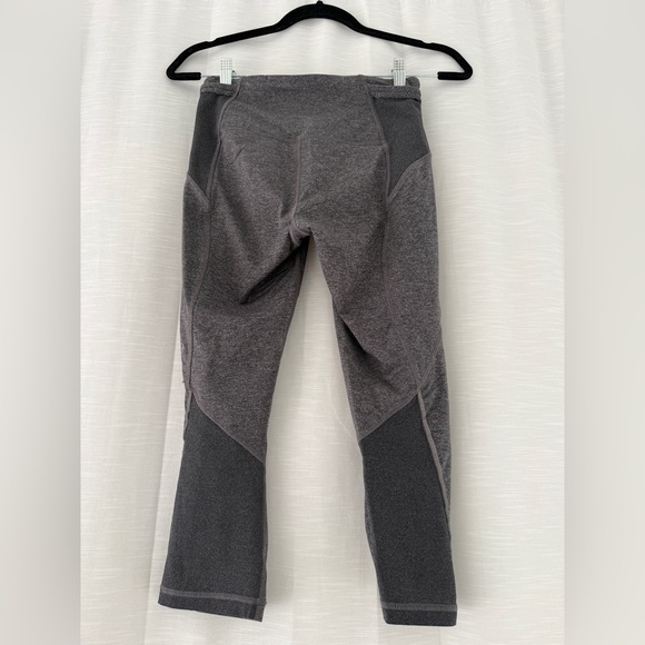 Lululemon Free Runner Crop Heathered Gray Full-On Luxtreme | Size 4 - Picture 12 of 17